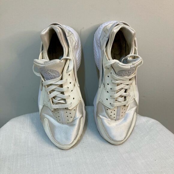 Nike Triple Snow White Huarache Sneakers 8.5 - Picture 4 of 15